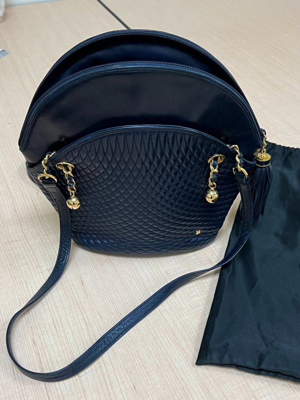 Vintage Bally Navy Quilted Leather Shoulder Bag Italy Gold Hardware Tassel